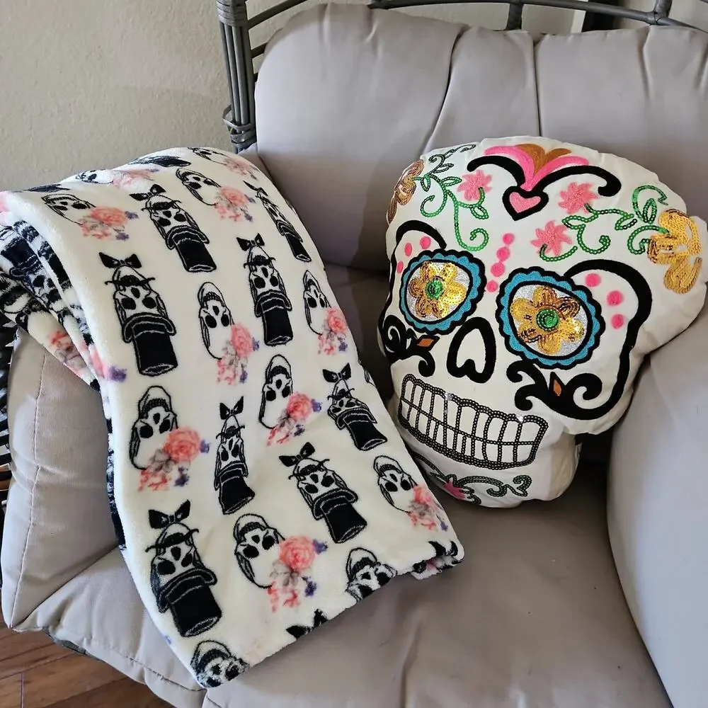 Skull Pillow and Blanket